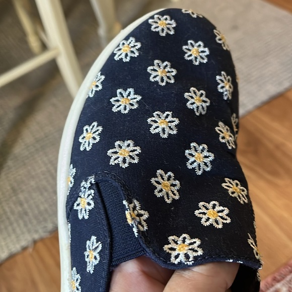 Clarks Cloudsteppers Breeze Shore Mule Slip-ons Blue Embroidered Daisies size 10 - Picture 8 of 10